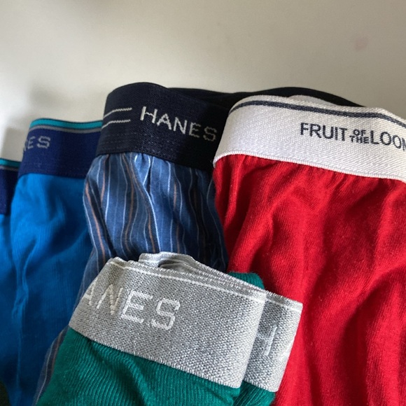 3 NWOT Hanes men’s underwear and 1 Fruit of the loom all new & M size - Picture 3 of 4